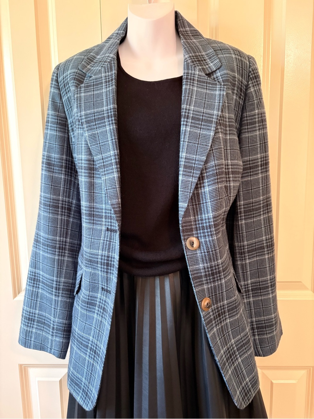 Classic Plaid Blazer Jacket in Blue Gray, size 12, not included